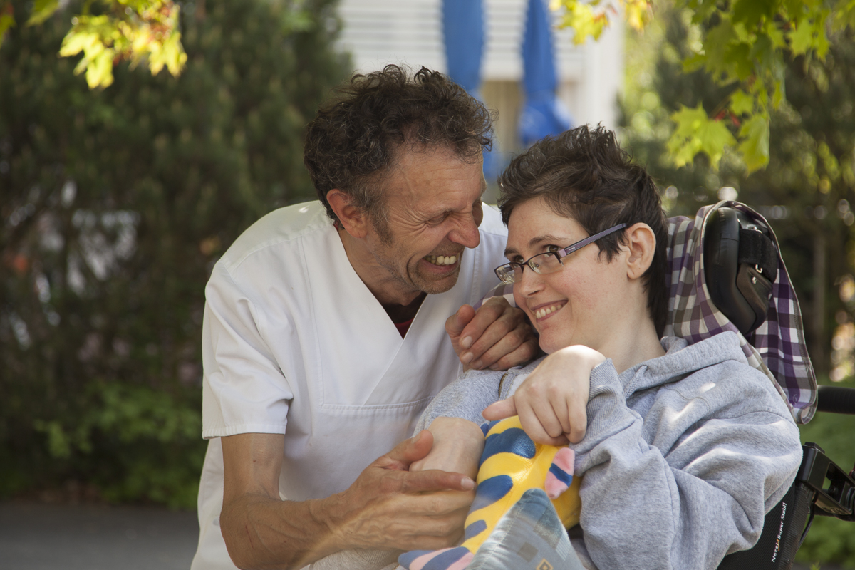 Basale Stimulation in der Pflege | Gesundheitszentrum Main-Spessart